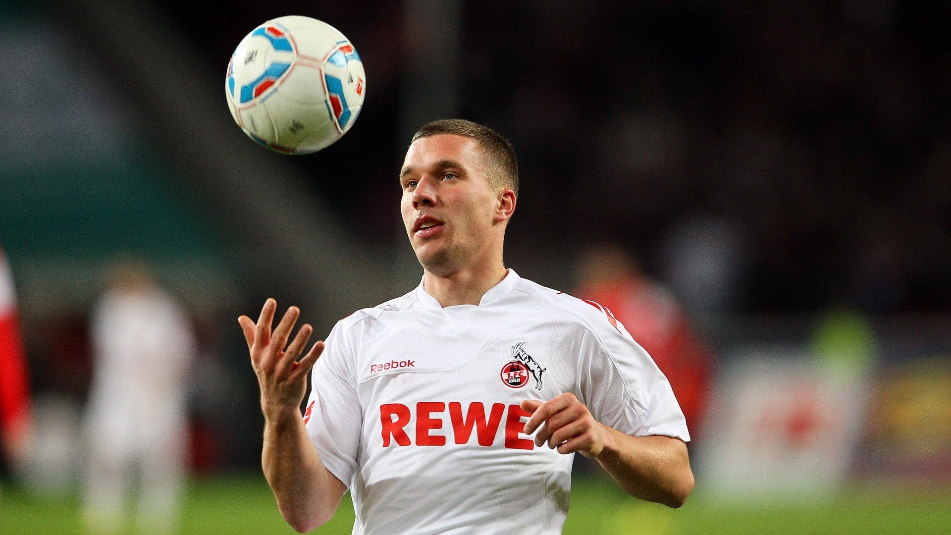 创纪录拳击手实现卫冕，创纪录拳击手实现卫冕冠军